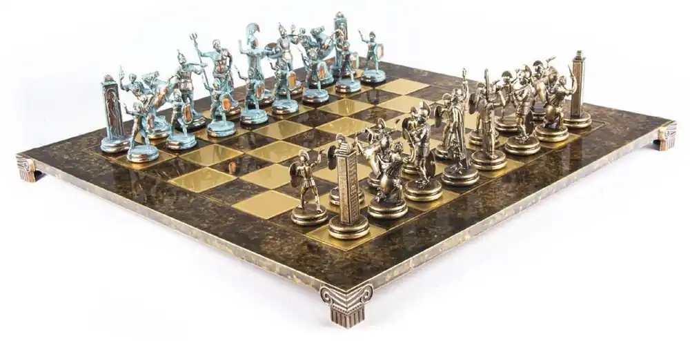 Casa Padrino luxury chess set brown / brass 54 x 54 cm - Greek chess set - Brass chess board with chess pieces - Luxury decorative accessories - Luxury chess sets Direkt Vom Hersteller