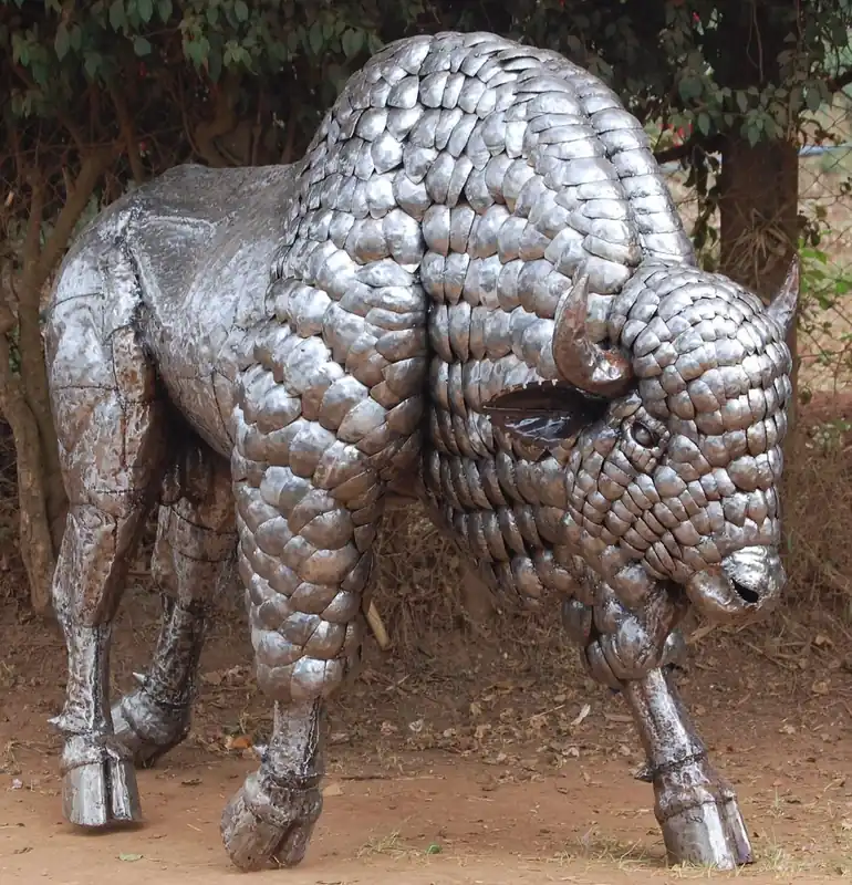 Casa Padrino luxury XXL garden decoration sculpture bison silver 312 x 130 x H. 207 cm - Huge XXL garden decoration metal figure - Luxury garden decoration accessories Sonderangebot