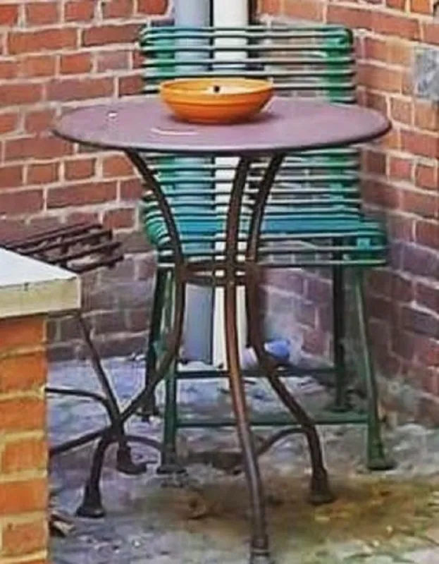 Casa Padrino Art Nouveau garden table brown Ø 60 x H. 70 cm - Handmade wrought iron table - Nostalgic wrought iron garden & patio furniture Preiswert