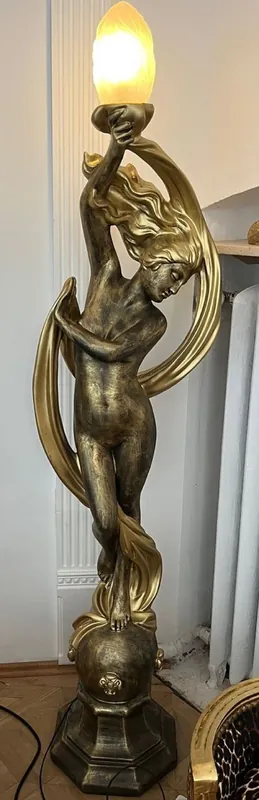 Casa Padrino Art Nouveau floor lamp woman antique gold H. 180 cm - Magnificent resin sculpture with lamp - Baroque & Art Nouveau floor lamps Nur Heute