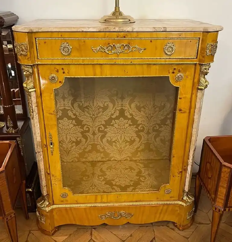 Casa Padrino baroque display cabinet bird's eye maple / cream / brass - Handmade solid wood display cabinet with glass door and drawer - Baroque furniture - Noble & Magnificent Sofort Bestellen