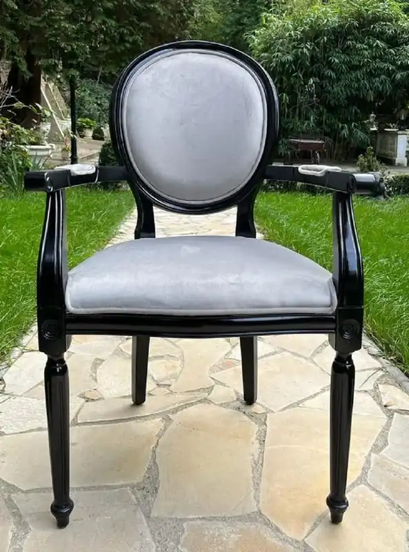 Casa Padrino luxury baroque dining chair gray / black - Handmade antique style chair with armrests and fine velvet fabric - Dining room furniture in baroque style Finale Aktion