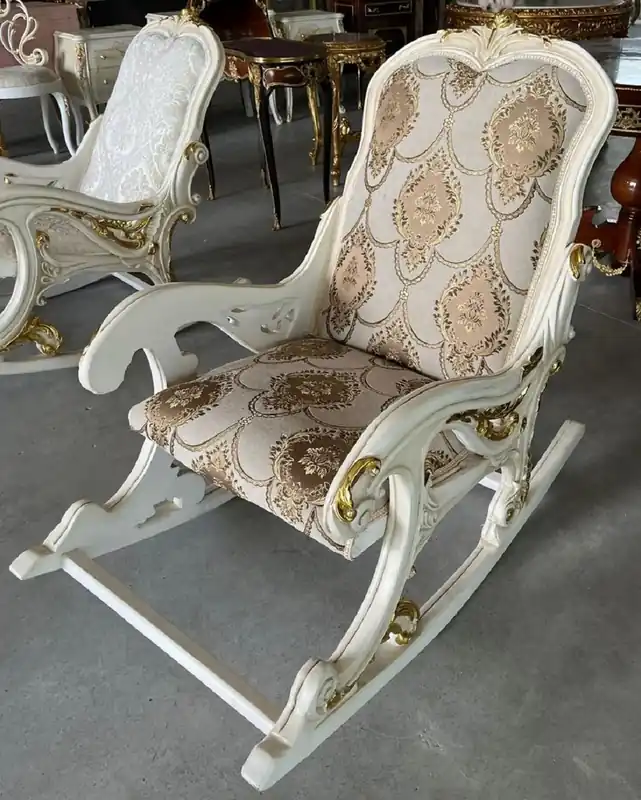Casa Padrino fauteuil à bascule baroque gris / marron / crème / blanc / or - Fauteuil à bascule fait main avec accoudoirs et repose-pieds - Mobilier baroque - Mobilier de salon de style baroque Begrenztes Angebot