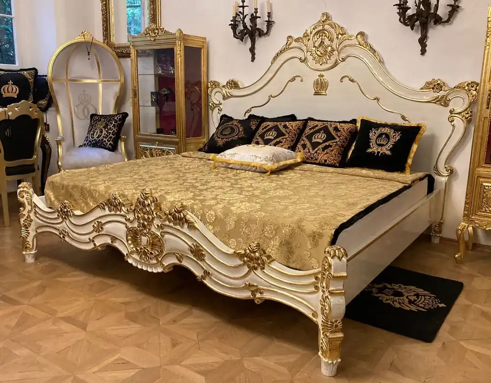 Pompöös by Casa Padrino lit double baroque de luxe crème / or - Pompeuse baroque bed conçu par Harald Glööckler - Meubles de chambre de style baroque - Meubles baroques - Noble & Magnifique Preisknaller