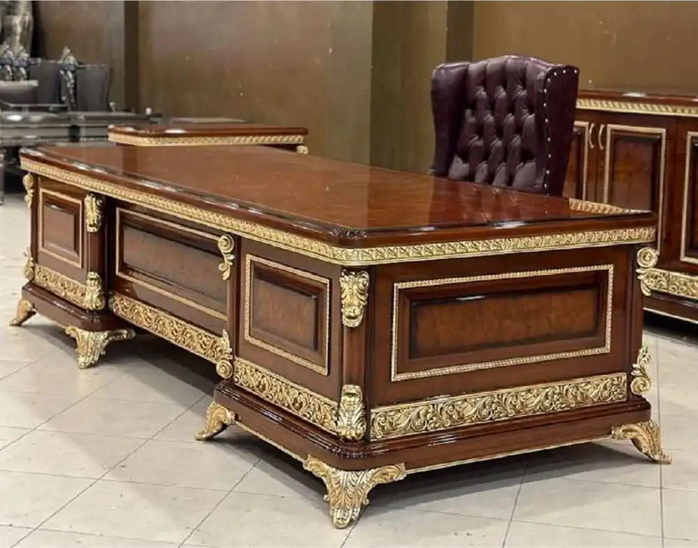 Casa Padrino ensemble de mobilier de bureau baroque de luxe bordeaux rouge / marron / or - 1 Bureau Baroque & 1 Chaise de Bureau Baroque Chesterfield avec Cuir Artificiel - Mobilier baroque Wochenendangebot