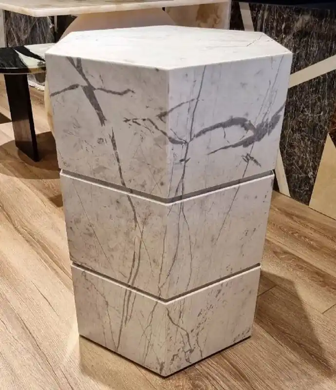 Sofort Bestellen Casa Padrino Table d'Appoint de Luxe en Marbre Blanc 40 x 40 x H. 60 cm - Table d'Appoint de Salon Hexagonale - Meubles en Marbre - Meubles de Luxe - Intérieur de Luxe