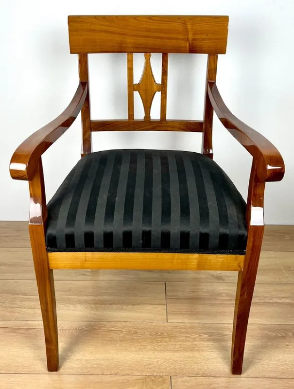 Bestseller Casa Padrino chaise de salle à manger Biedermeier de luxe avec accoudoirs et rayures marron / noir 59 x H. 94 cm - Chaise en bois massif - Meuble bois massif - Meuble de salle à manger Biedermeier