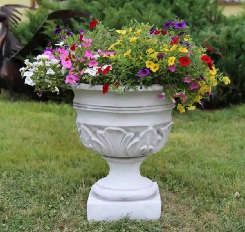 Casa Padrino pot de fleurs décoratif de jardin baroque blanc H. 44 cm - Cache pot rond de style baroque - Décoration de jardin et terrasse baroque - Accessoires de jardin baroque Begrenztes Angebot