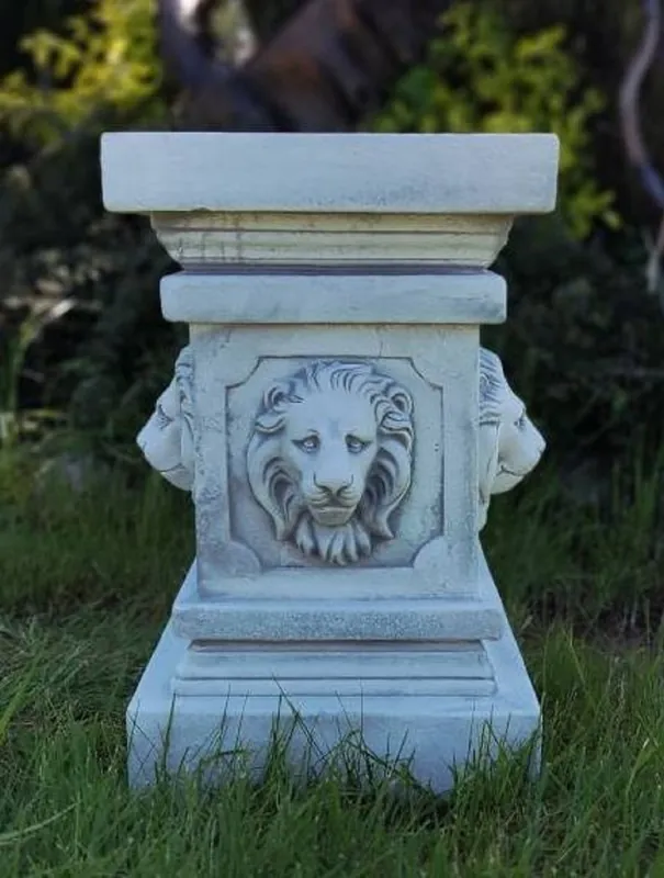 Garantierte Lieferung Casa Padrino piédestal baroque têtes de lion gris 30 x 30 x H. 47 cm - Magnifique piédestal de jardin de style baroque - Accessoires de décoration de jardin & terrasse baroque