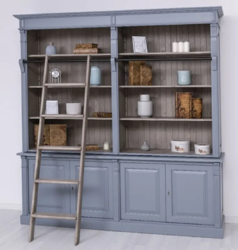 Casa Padrino armoire à livres style campagnard avec échelle bleu clair / gris 223 x 51 x H. 228 cm - Armoire en bois massif - Armoire de salon - Armoire de bureau - Meubles de style campagnard Jetzt Bestellen