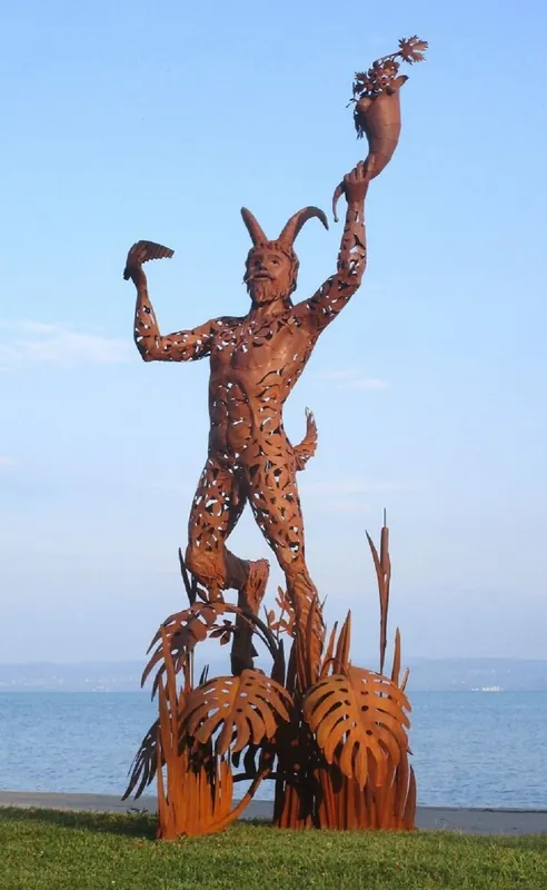 Sale Casa Padrino sculpture décorative de luxe Pan rouille 125 x 126 x H. 295 cm - Immense sculpture en acier - Immense figure décorative de jardin - Sculptures de jardin - Métal sculptures