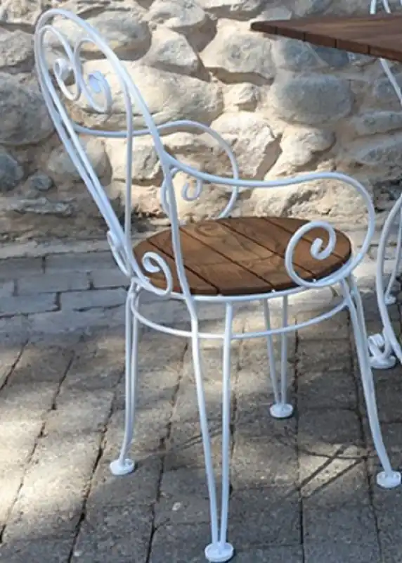 Casa Padrino chaise de jardin Art Nouveau blanc / marron foncé 40 x 40 x H. 92 cm - Chaise de jardin nostalgique avec accoudoirs - Mobilier de jardin Art Nouveau nostalgique en fer forgé Markenware