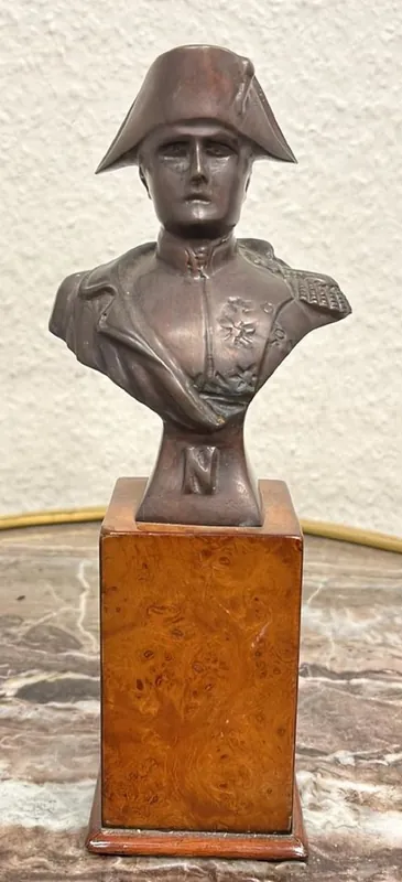 Direkt Vom Hersteller Casa Padrino buste Napoléon décoratif de luxe en bronze sur socle en bois bronze antique / marron 10 x 7 x H. 24 cm - Figure en bronze - Figure décorative - Accessoires de décoration