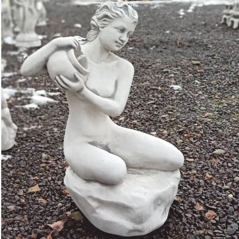 Heißes Angebot Casa Padrino sculpture Art Nouveau gargouille femme avec cruche gris H. 72 cm - Décoration de jardin