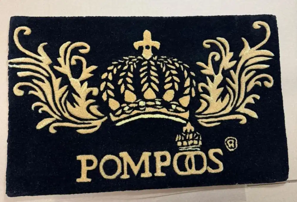Pompöös by Casa Padrino Fußmatte Krone von Harald Glööckler Schwarz / Gold 80 x 50 cm Jetzt Kaufen