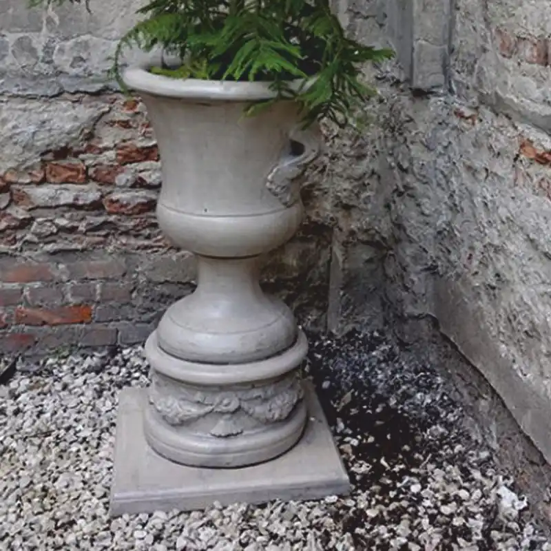 Casa Padrino pot de fleurs baroque avec socle gris H. 108 cm - Décoration de jardin baroque Solange Der Vorrat Reicht