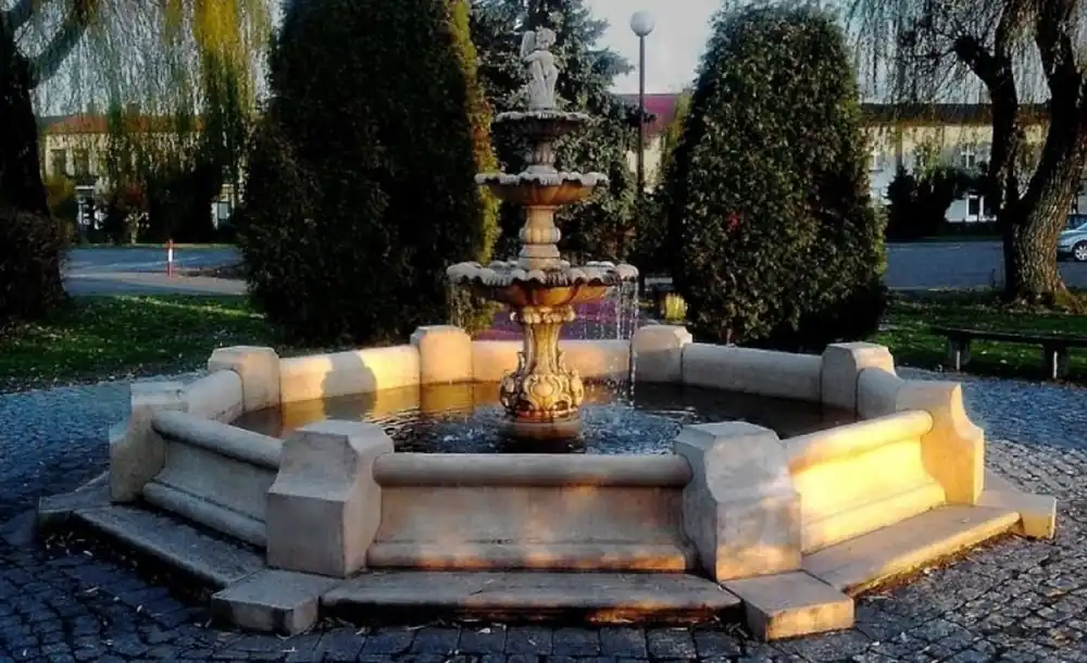 Finale Aktion Casa Padrino Fontana / Fontana da Giardino Barocco Ragazzo con Pesce d'Oro Grigio Ø 490 x H. 190 cm - Grande Fontana a 3 Livelli con Bordo