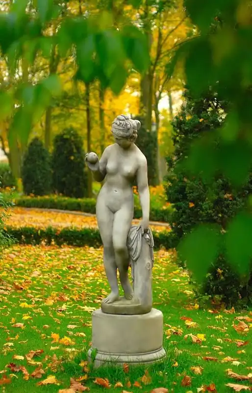 Markenware Casa Padrino Art Nouveau scultura Venere con mela stile antico grigio 38 x H 118 cm stile antico - decorazione barocca da giardino - pesante e solida