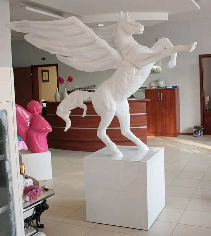 Direkt Vom Hersteller Casa Padrino figura decorativa di lusso Cavallo Pegaso bianco 192 x A. 200 cm - Scultura da giardino resistente alle intemperie - Decorazione di Hotel e Ristoranti