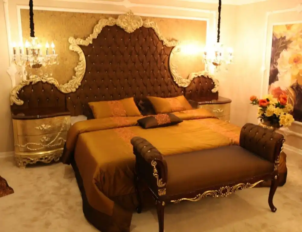 Casa Padrino set da camera da letto barocco di lusso marrone / crema / oro - 1 Letto Matrimoniale con Testiera e 2 Comodini e 1 Panca - Mobili per camera da letto barocco - Nobile e Magnifico Top-Seller
