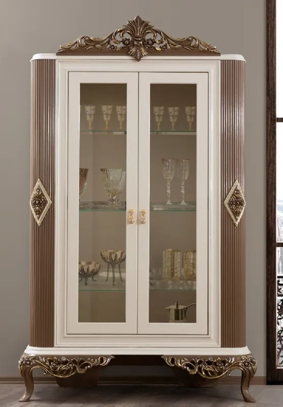 Casa Padrino vetrina barocco di lusso bianco / marrone / oro 130 x 50 x A. 220 cm - Magnifica vetrina gabinetto barocco con 2 ante in vetro - Mobili Barocchi Nobili Solange Der Vorrat Reicht