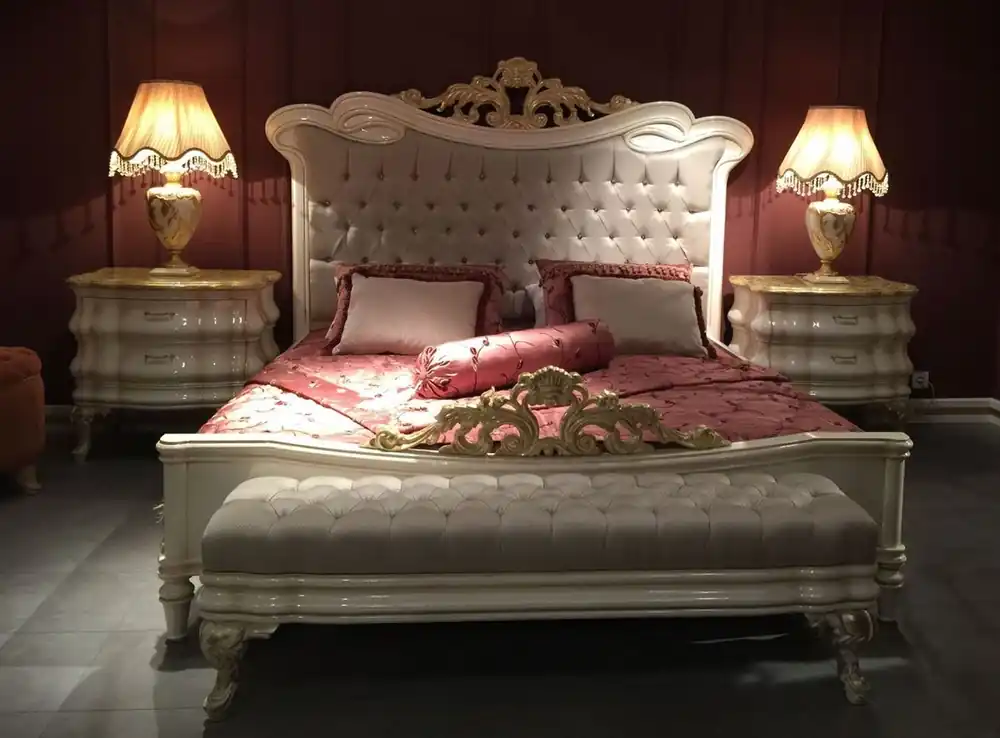 Preisreduziert Casa Padrino set da camera da letto barocco di lusso grigio / bianco / oro - 1 Letto Matrimoniale Barocco e 2 Comodini Barocchi e 1 Panca Barocco - Mobili per camera da letto barocchi