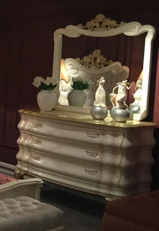 Casa Padrino cassettone per camera da letto barocco di lusso con specchio bianco / oro - Mobili per camera da letto barocco Neuheit