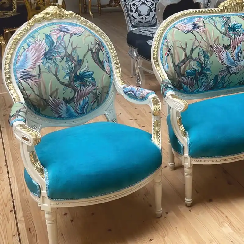 Begrenztes Angebot Casa Padrino Silla de Salón Barroco Medallón Azul / Colorido / Blanco / Oro A. 100 cm - Muebles Barrocos
