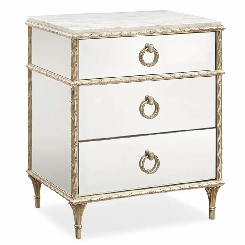 Markenprodukt Casa Padrino mesita de noche barroco de lujo blanco / oro Al. 71 cm - Muebles barrocos con espejo