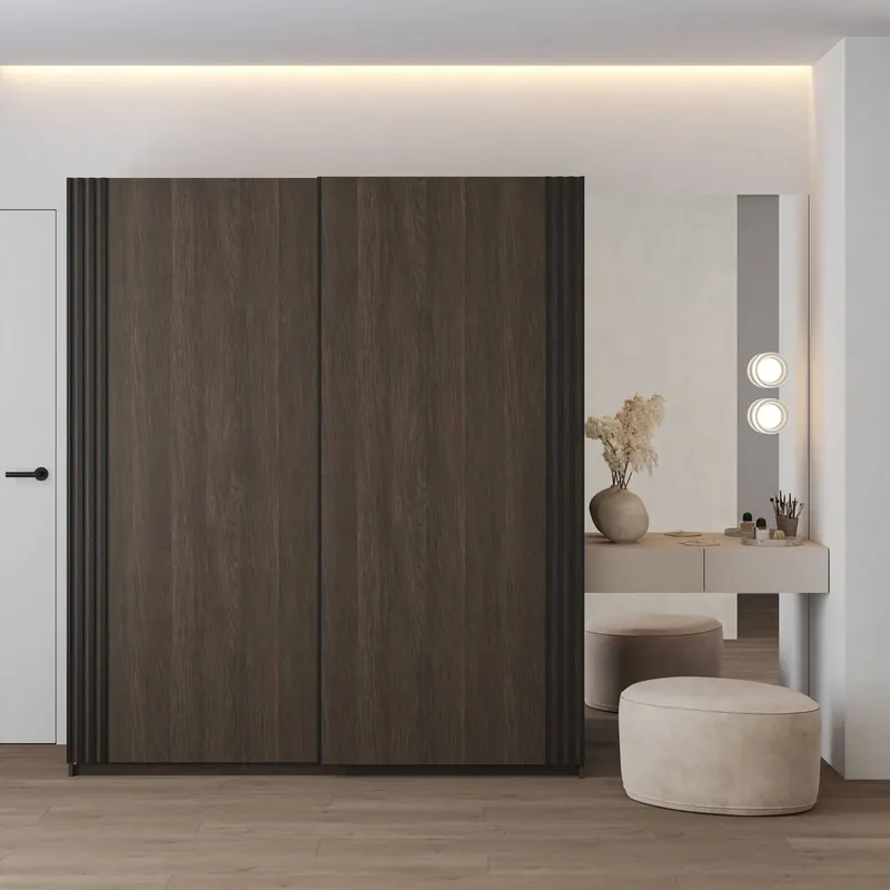 Angebot Schiebeschrank Niva 180 cm Eiche dunin geräumiger Kleiderschrank mit Lamellen dekoriert ist perfekt für Räume jeder Größe