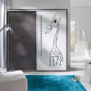 Schiebeschrank Yugo 206 cm mit Grafik in Esche / weiß glänzend ein modernes und funktionelles Möbelstück für ein Kinderzimmer Solange Der Vorrat Reicht