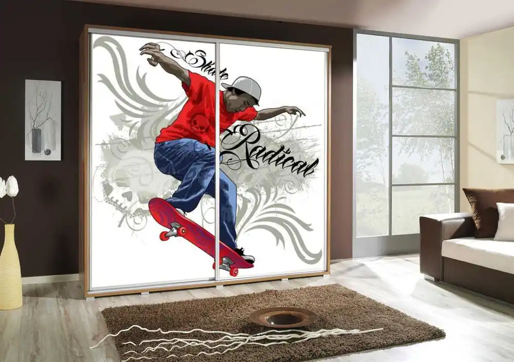 Markenware Artistino 205 cm Schiebeschrank mit Skate-Grafik II Schrankkorpus in Eiche Catania aus 22 mm starker Platte