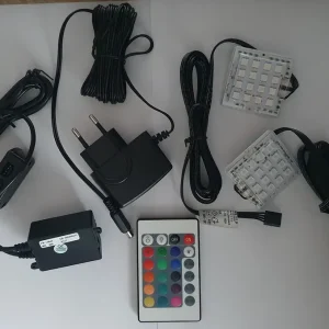 Online Kaufen Mehrfarbige RGB-Quatro-LED-Beleuchtung, gesteuert durch die Fernbedienung 2P