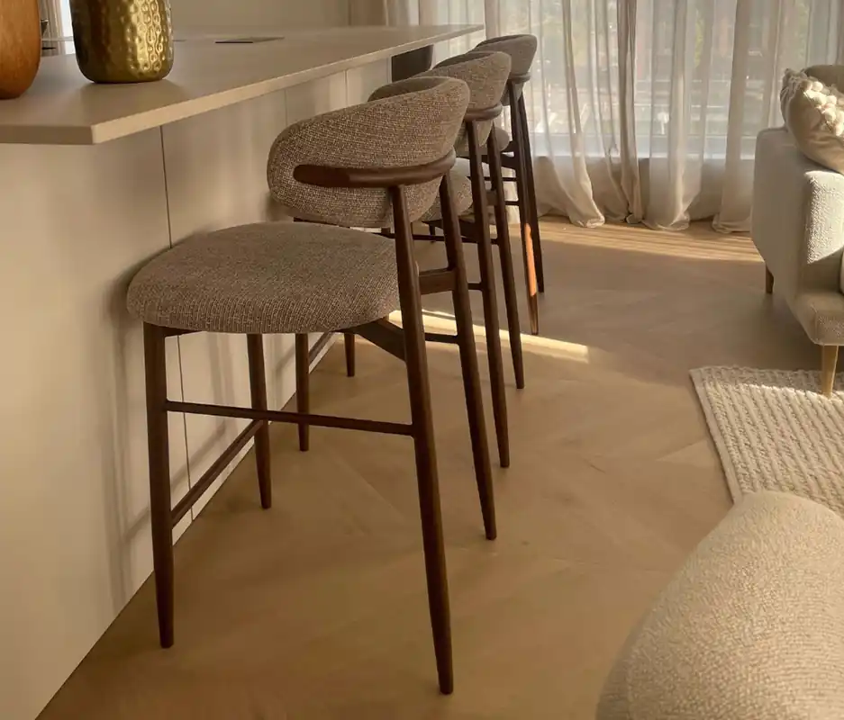 Sale Barstuhl NOVA SH 65 cm Barhocker Metall Wallnussdekor Bezug taupe