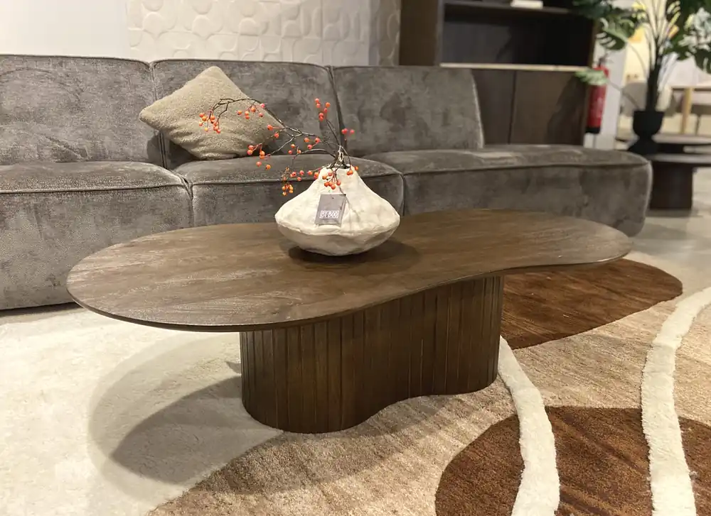 Must-Have Couchtisch LAMOUS oval organisch 130 cm Mango Holz braun