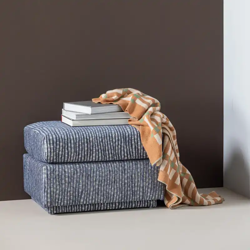 Rabatt Hocker LOU 60 x 50 cm Musterstoff grau blau Fußhocker